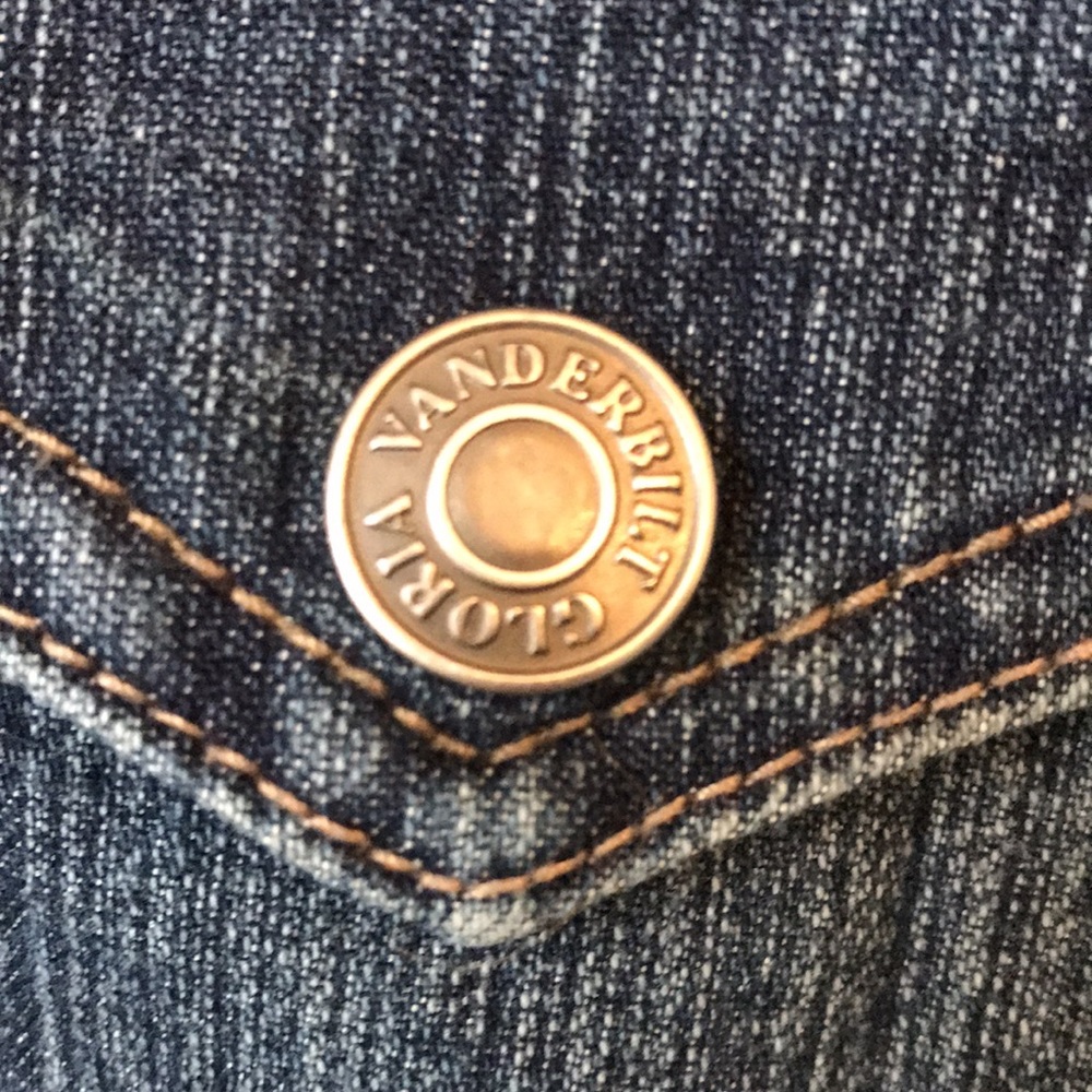 Gloria Vanderbilt “Amanda” Jeans - Picture 11 of 15